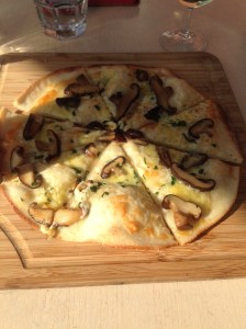 Shiitake Pizza