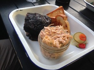 Short ribs with coleslaw (and Texas toast)