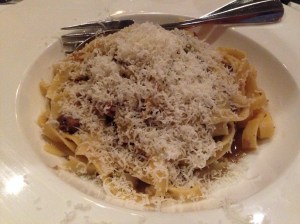 Tagliatelle con ragu bianco